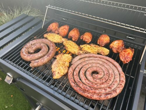 CosmoGrill Outdoor XL Charcoal Smoker BBQ Grill – Adjustable Charcoal Pan, Built-in Thermometer, 2 Side Tables, Chimney & Wheels – Portable Garden Barbecue Smoker photo review